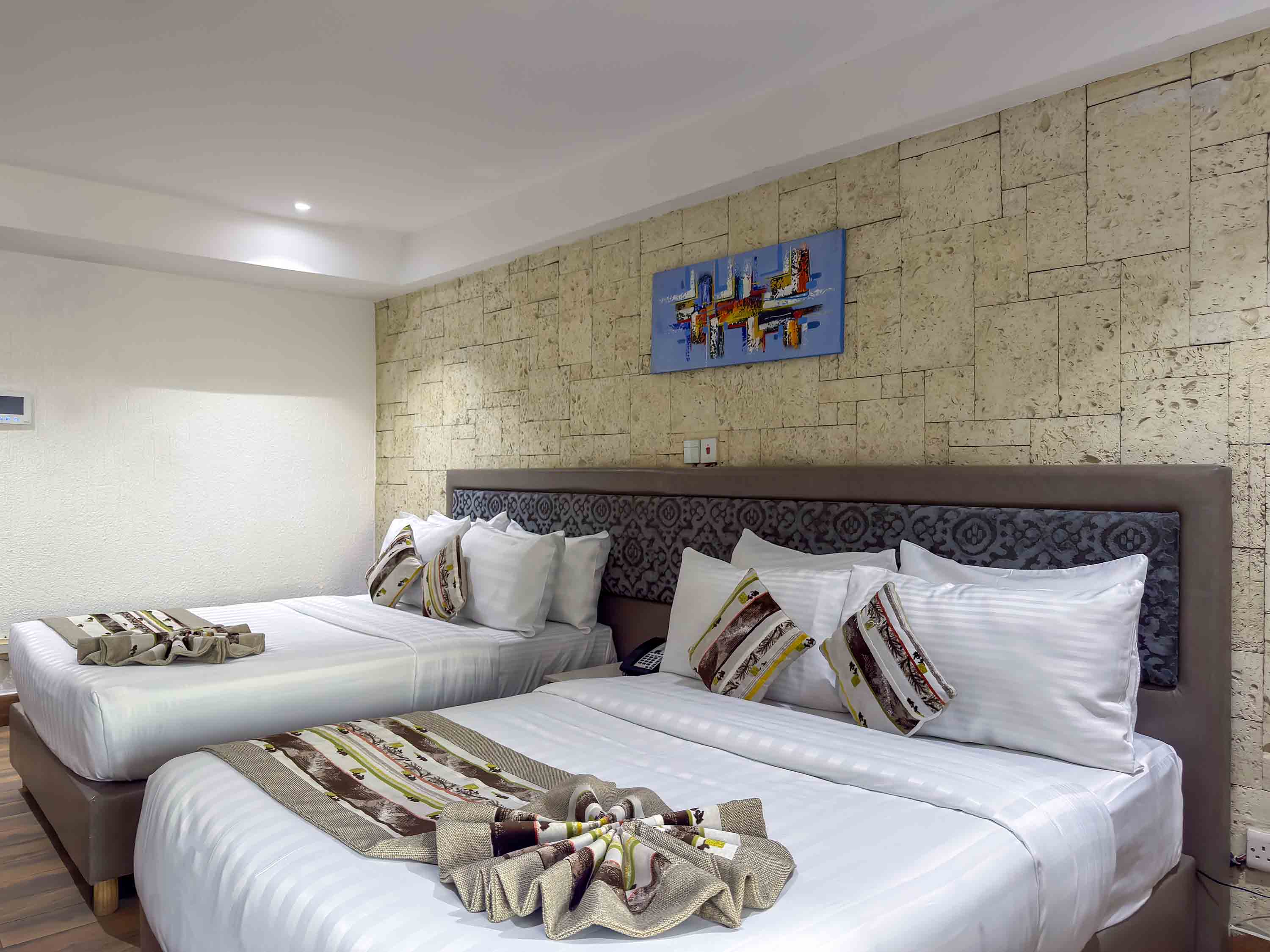 TWIN BED ROOM - Image 1